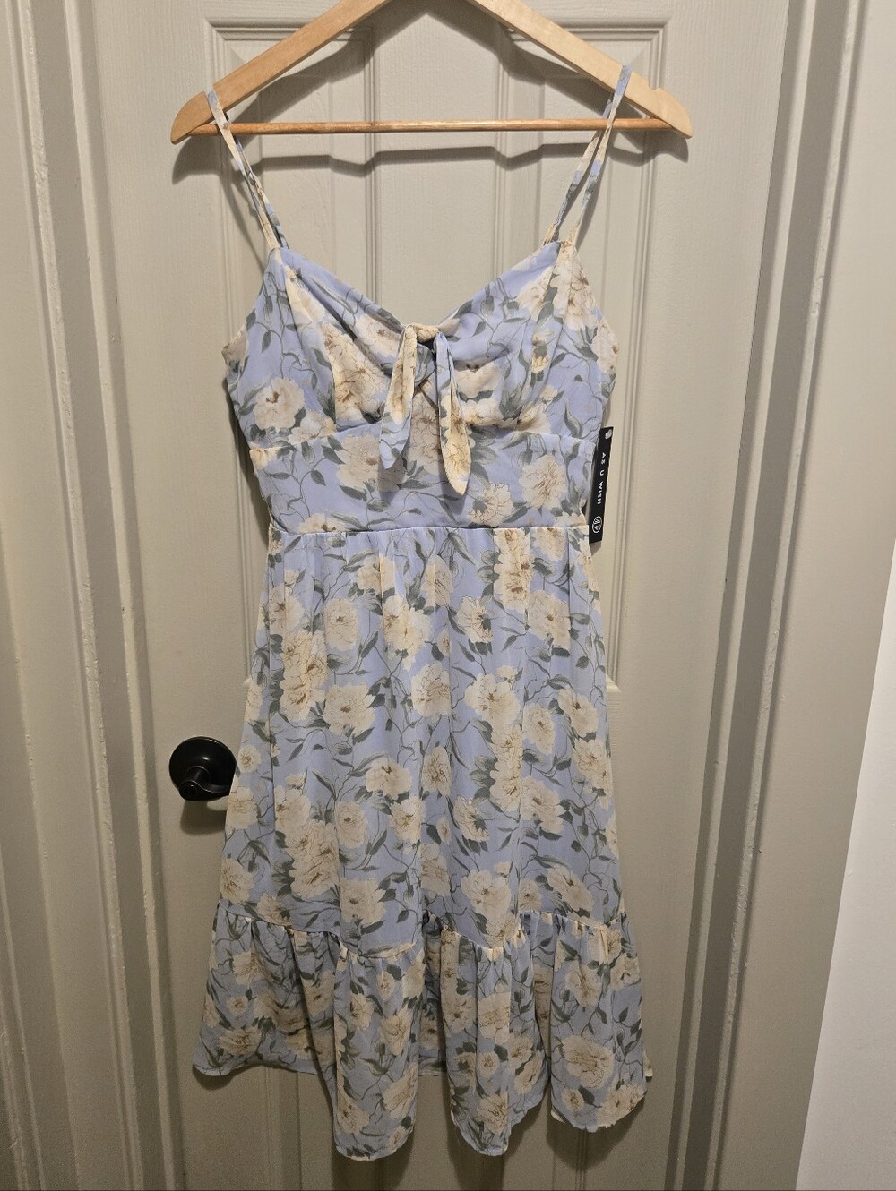 As U Wish Floral Tie-Front Tiered Midi Dress w Built in Bra sz Medium
